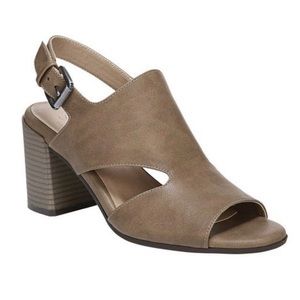 SOUL Naturalizer Clayre Slingback Sandal Taupe